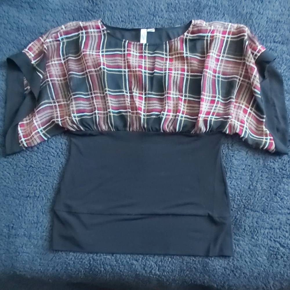 2/$20 Cute Top